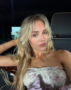 Michelle Randolph Instagram - I love this family. ohhhh I just can’t wait for season 3 @landmanplus