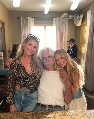 Michelle Randolph Instagram - I love this family. ohhhh I just can’t wait for season 3 @landmanplus