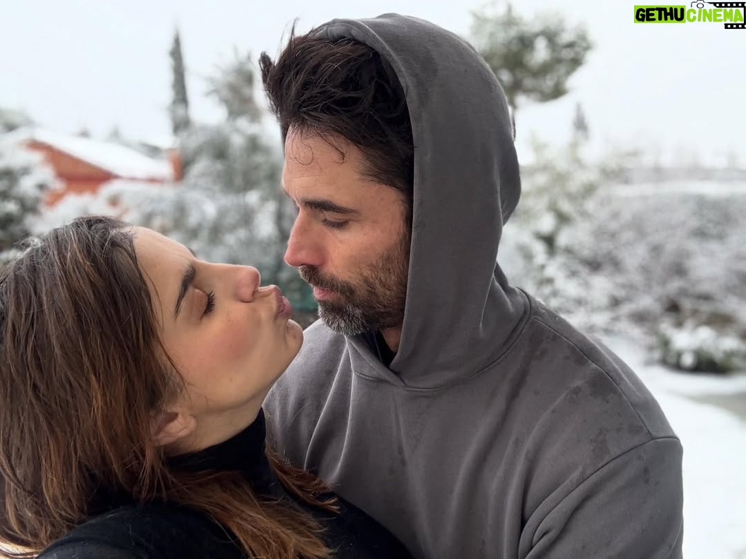 Michelle Renaud - 319.8K Likes - Sorpresas que nos da la vida, mientras estamos en la dulce espera ❄️❤️✨

@matlechat te amo tanto.