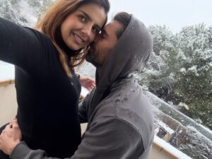Michelle Renaud Instagram - Sorpresas que nos da la vida, mientras estamos en la dulce espera ❄️❤️✨

@matlechat te amo tanto.