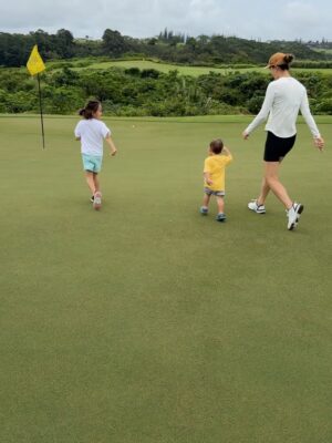 Michelle Wie Instagram - #14 🤙
@northshorepreserve @discoverylandcompany 

#holeinone #golf