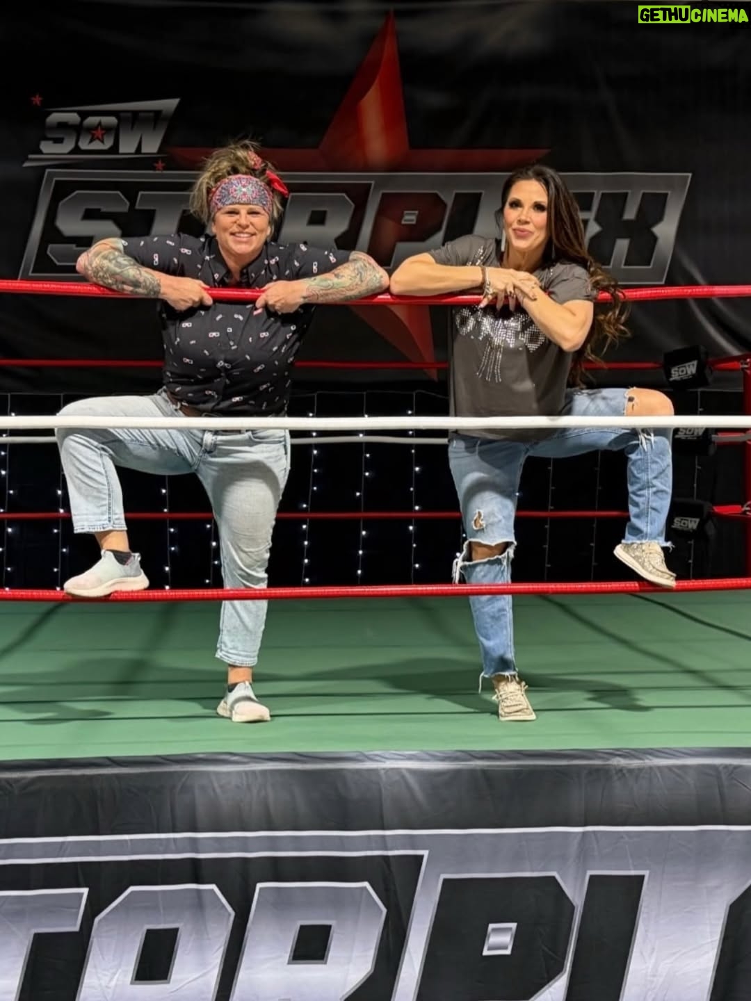 Mickie James - 3.1K Likes - Big thanks to @sowrestlingcali & all the fans who showed up Saturday Night!
Shoutout to Louis for handling extraordinary circumstances like a champ & giving the fans a memorable night! Appreciate you, brother!
Thank you for having me ❤️ We’ll be back soon! 🤘
#wwe #tnawrestling #fy #mickiejames