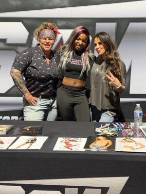 Mickie James Instagram - Big thanks to @sowrestlingcali & all the fans who showed up Saturday Night!
Shoutout to Louis for handling extraordinary circumstances like a champ & giving the fans a memorable night! Appreciate you, brother!
Thank you for having me ❤️ We’ll be back soon! 🤘
#wwe #tnawrestling #fy #mickiejames