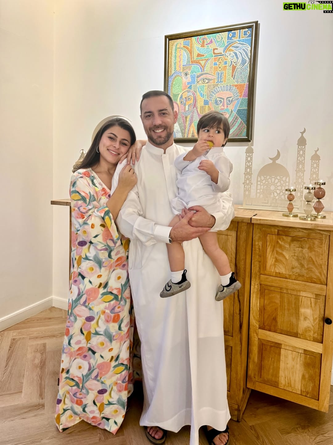Mina Al Sheikhly - 119.1K Likes - أحلى لمة و فطور ويه الحبايب🤍
شنو جان فطوركم اليوم؟