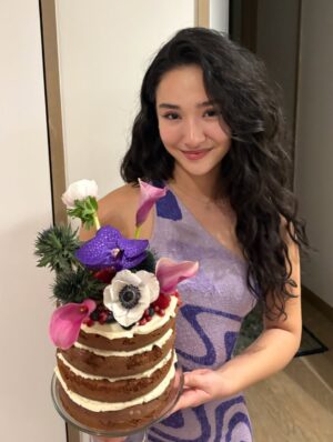 Minnie Mills Instagram - 24! ♒️

big big thank you to @sushishinnyc for coming over and treating my friends and I to a wonderful omakase dinner, it was truly so special :)

And ofc thank you to my sister for baking a beautiful cake 🥀

&& @oliviachristensensalon for long locks ;)