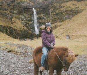 Minnie Mills Instagram - Galavanting around Iceland was the experience of a lifetime! @uniqlousa showed me a great time and kept us nice and warm in the cold with their HEATTECH Cashmere :)
#UNIQLOPartner