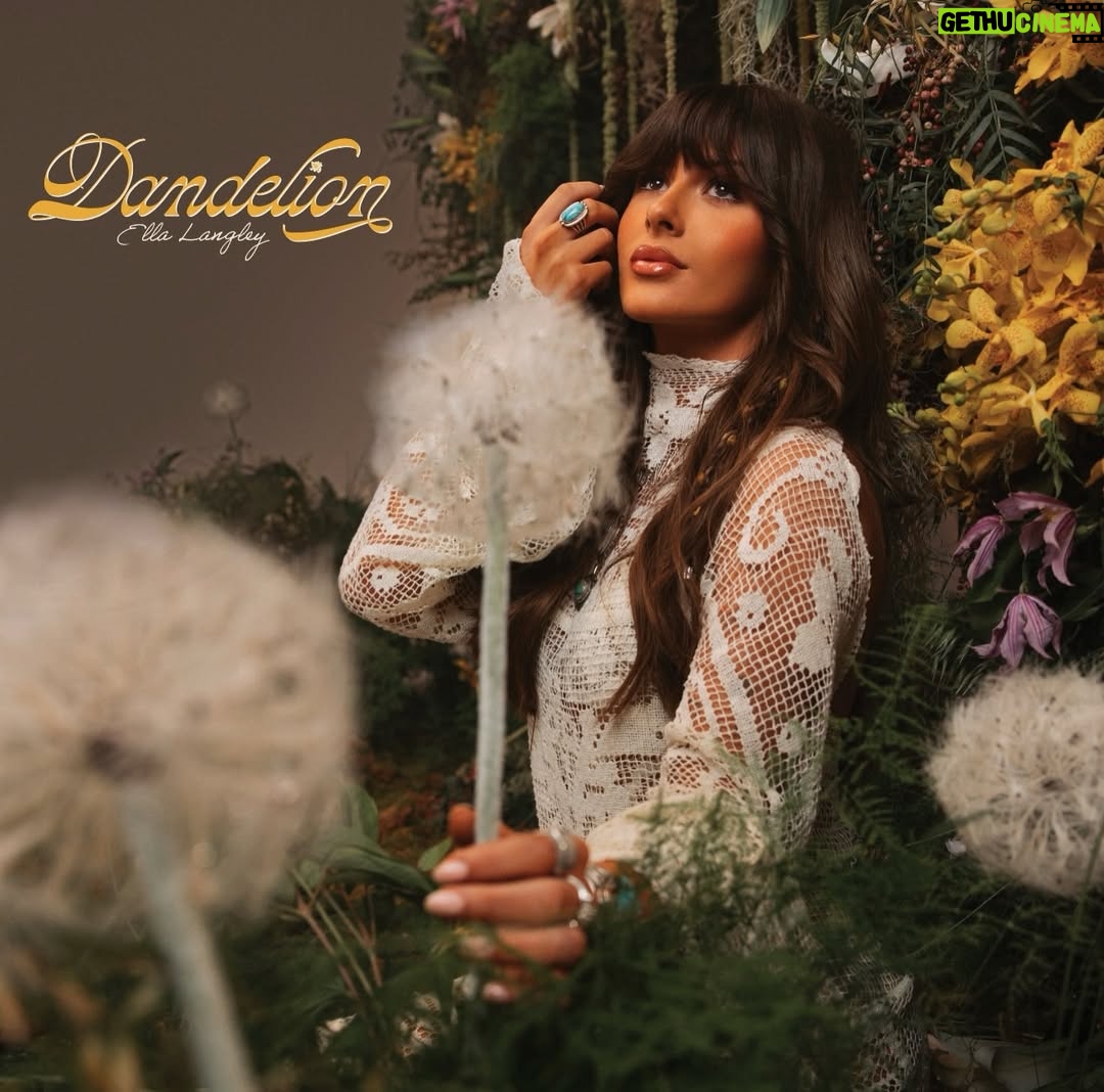 Miranda Lambert - 72.4K Likes - Thank you Ella for “Choosin Texas” (🙋‍♀️😘) to help you produce this amazing record. It’s been an honor working with you and Ben. I cherish your friendship sister. You are a Dandelion and I can’t wait for the world to hear this. ❤️