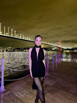 Miray Akay Instagram - Dün geceden 🖤