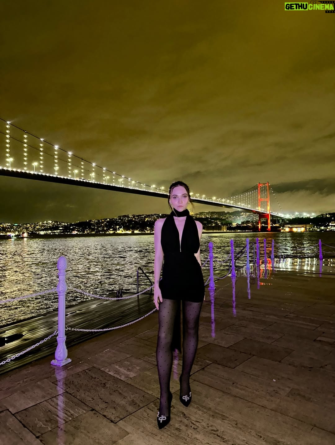 Miray Akay - 10K Likes - Dün geceden 🖤