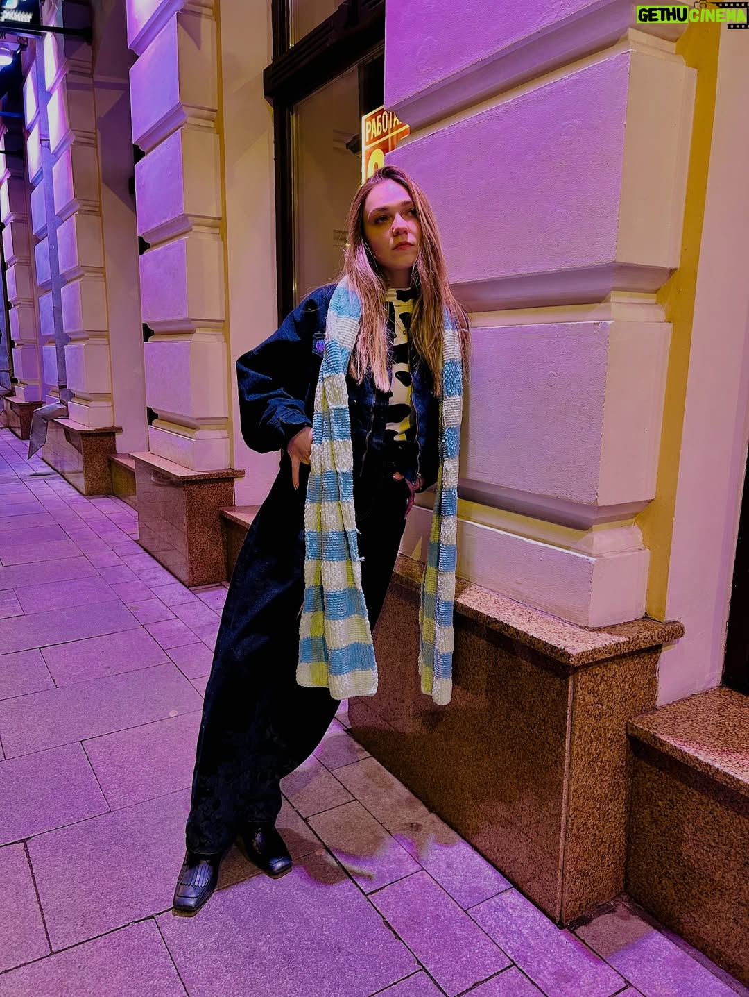 Miray Akay - 7K Likes - 10th day in Russia

- Сколько стоит ваш look ? 

 У меня нету лука, у меня вот помидоры и огурьцы 🫠