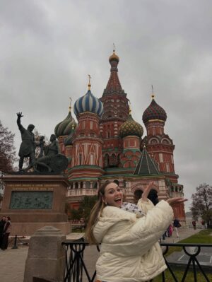 Miray Akay Instagram - MiRaSLaVa İn MoSkOvA 

SLAV DUMP 🪆

(Mecbur #reklam)