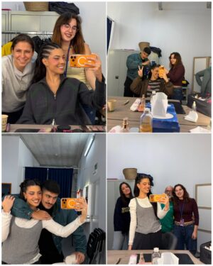Miriam Rodríguez Instagram - Cuando llegué a Barcelona para empezar Conexión OT, sabía que me enfrentaba a uno de los mayores retos de mi vida, personal y profesionalmente. Volver a esta casa después de 8 años… volver siendo otra, pero con la misma niña que llegó a cumplir su sueño dentro. Y, sin darme cuenta, reconciliarme con aquella Miriam concursante que un día fui. 65 programas en directo. Muchas dudas y mucha responsabilidad. Después de un año muy duro que estaba deseando dejar atrás con mirada poco conciliadora, este inicio de 2026 me recordó que, incluso cuando no somos capaces de ver más allá, la vida siempre sorprende y te enseña que aún quedan capítulos bonitos por escribir. Esta experiencia ha sido abrazo, ha sido espejo, ha sido recordar por qué empecé, por qué sigo y por qué, incluso cuando todo se vuelve oscuro, nunca hay que dejar de creer.
Un formato sin precedentes dentro de un programa que ha marcado a tantas generaciones y el reto de convertir un pequeño y acogedor plató en la academia en un lugar seguro. Un espacio para ser, compartir, equivocarse, reír, llorar y desahogarse. Y eso es, al final, lo más grande que puede tener la televisión: verdad y corazón. De esto, hemos aprendido todos. ❤️‍🩹 Gracias a este equipo inmenso que me ha acompañado durante estos tres meses, por cuidarme y sostenerme cuando el agotamiento, de vez en cuando, a todos nos pesaba.
A todo mi equipo y equipo ConexiónOT @paunadeu , @mariaplateromakeup @gestmusic al completo❤️‍🩹(academia y galas) @tinet_rubira @veronikapareja y @primevideoes e @ing_espana por confiar en mí, a @noegalera y a todxs lxs profes, al jurado maravilloso, a @chenoa 🤍 y al pedazo de público que nos ha arropado semana tras semana. Leeros cada día ha sido un regalo ⭐️
Y gracias, especialmente, a las 18 personas que han formado parte de esta edición 🫂 Por vuestro respeto, vuestro talento y por permitirme ser reflejo de lo que un día fui… y de lo que siempre se puede volver a ser. Sin saberlo, también habéis sido mi terapia ❤️‍🩹 Dejo atrás esta experiencia con el corazón lleno, con gratitud infinita y con la certeza de que hay lugares que nunca se olvidan… porque nunca se van del todo. Os quiero ❤️‍🩹
MR 💌