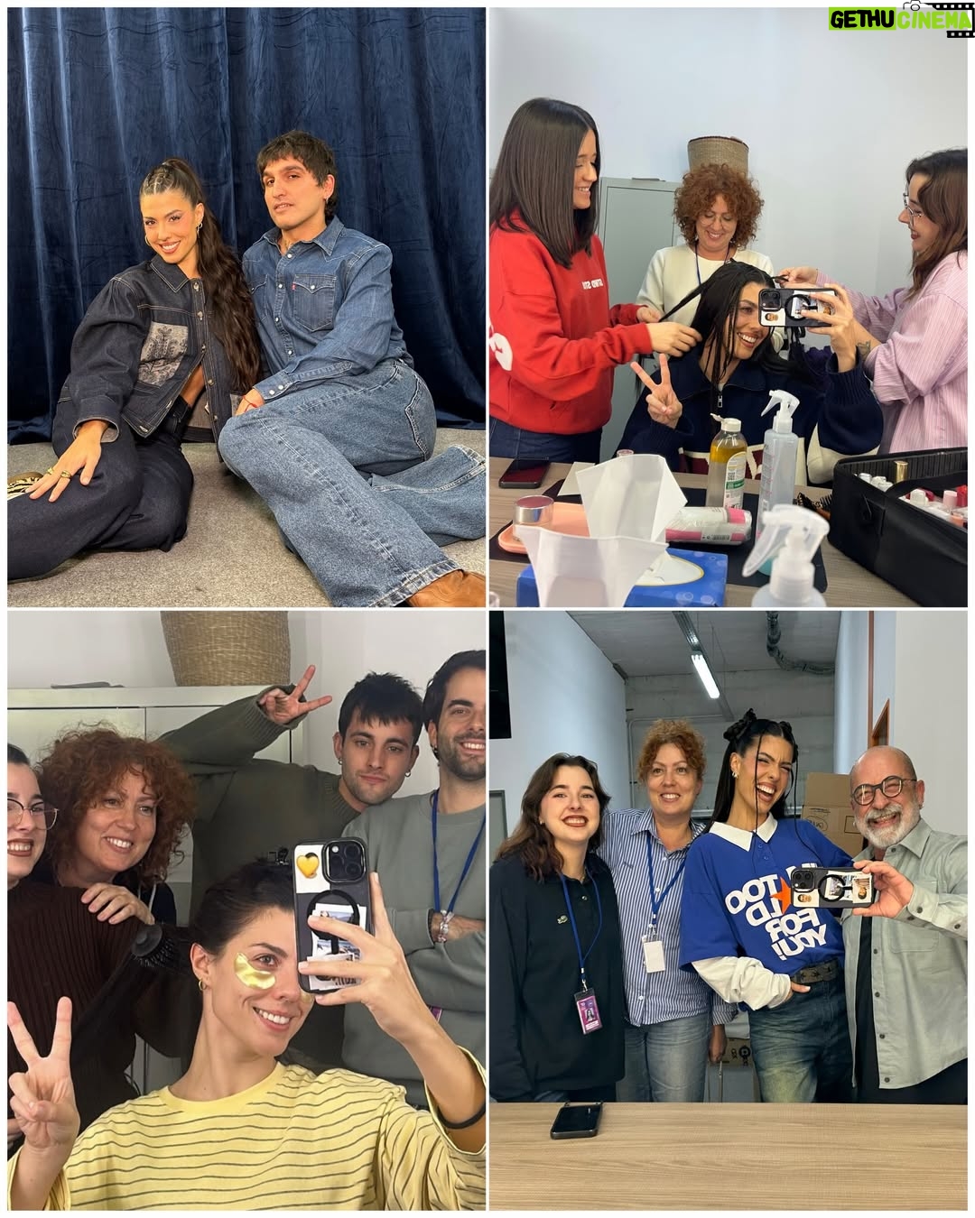Miriam Rodríguez - 45.3K Likes - Cuando llegué a Barcelona para empezar Conexión OT, sabía que me enfrentaba a uno de los mayores retos de mi vida, personal y profesionalmente. Volver a esta casa después de 8 años… volver siendo otra, pero con la misma niña que llegó a cumplir su sueño dentro. Y, sin darme cuenta, reconciliarme con aquella Miriam concursante que un día fui. 65 programas en directo. Muchas dudas y mucha responsabilidad. Después de un año muy duro que estaba deseando dejar atrás con mirada poco conciliadora, este inicio de 2026 me recordó que, incluso cuando no somos capaces de ver más allá, la vida siempre sorprende y te enseña que aún quedan capítulos bonitos por escribir. Esta experiencia ha sido abrazo, ha sido espejo, ha sido recordar por qué empecé, por qué sigo y por qué, incluso cuando todo se vuelve oscuro, nunca hay que dejar de creer.
Un formato sin precedentes dentro de un programa que ha marcado a tantas generaciones y el reto de convertir un pequeño y acogedor plató en la academia en un lugar seguro. Un espacio para ser, compartir, equivocarse, reír, llorar y desahogarse. Y eso es, al final, lo más grande que puede tener la televisión: verdad y corazón. De esto, hemos aprendido todos. ❤️‍🩹 Gracias a este equipo inmenso que me ha acompañado durante estos tres meses, por cuidarme y sostenerme cuando el agotamiento, de vez en cuando, a todos nos pesaba.
A todo mi equipo y equipo ConexiónOT @paunadeu , @mariaplateromakeup @gestmusic al completo❤️‍🩹(academia y galas) @tinet_rubira @veronikapareja y @primevideoes e @ing_espana por confiar en mí, a @noegalera y a todxs lxs profes, al jurado maravilloso, a @chenoa 🤍 y al pedazo de público que nos ha arropado semana tras semana. Leeros cada día ha sido un regalo ⭐️
Y gracias, especialmente, a las 18 personas que han formado parte de esta edición 🫂 Por vuestro respeto, vuestro talento y por permitirme ser reflejo de lo que un día fui… y de lo que siempre se puede volver a ser. Sin saberlo, también habéis sido mi terapia ❤️‍🩹 Dejo atrás esta experiencia con el corazón lleno, con gratitud infinita y con la certeza de que hay lugares que nunca se olvidan… porque nunca se van del todo. Os quiero ❤️‍🩹
MR 💌