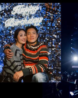 Miriam Yeung Chin-Wah Instagram - .
不知從何說起🥳
感恩、感激、感謝
祝福所有朋友平安喜樂
身體健康
新的一年重新出發
繼Live MY Life🍾
#可惜我是水瓶座
#LiveMYLIVEWorldTour2026