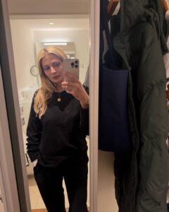 Actress Mischa Barton HD Photos and Wallpapers February 2026