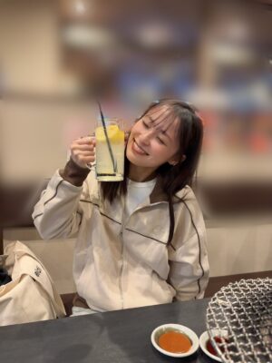 Miu Suzuki Instagram - 冬さようならだねぇ⛄️

1枚目のコートみんなに褒められまくったぁ🧥
4枚目の服はファンの子から！ありがとう☺️