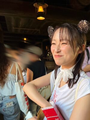Miu Suzuki Instagram - 2025年ありがとうございました！

悩むことも多かった年でしたが、
同時に周りの方の支えを感じる1年でもありました😌

来年は誰かの力になれるよう、
まずは自分自身が日々健やかにいられたらと思います ✌︎

良いお年をお迎えください🪿