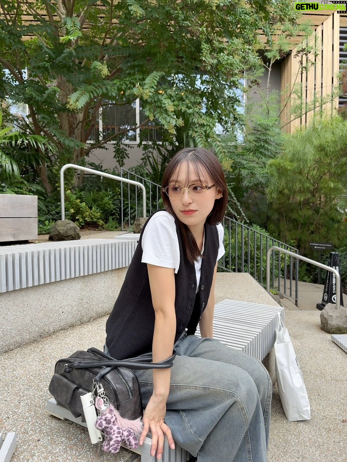 Miu Suzuki - 3 Likes - 2025年ありがとうございました！

悩むことも多かった年でしたが、
同時に周りの方の支えを感じる1年でもありました😌

来年は誰かの力になれるよう、
まずは自分自身が日々健やかにいられたらと思います ✌︎

良いお年をお迎えください🪿