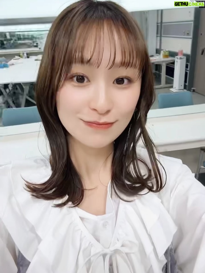 Miu Suzuki - 4.8K Likes - 甘めな衣装🩰

明日のブランチもbookコーナーに出演するよ📚
是非観てくださいっ