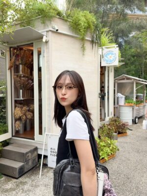 Miu Suzuki Instagram - 2025年ありがとうございました！

悩むことも多かった年でしたが、
同時に周りの方の支えを感じる1年でもありました😌

来年は誰かの力になれるよう、
まずは自分自身が日々健やかにいられたらと思います ✌︎

良いお年をお迎えください🪿