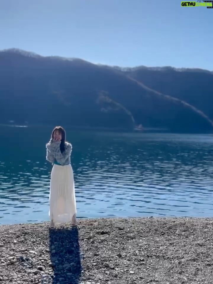 Miu Suzuki - 3.5K Likes - カレンダーオフショ📸

最後は大爆笑してる😂