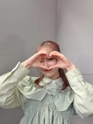 Miu Suzuki Instagram - 🫶
