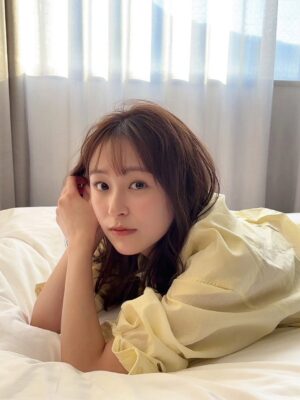 Miu Suzuki Instagram - カレンダーオフショ📸