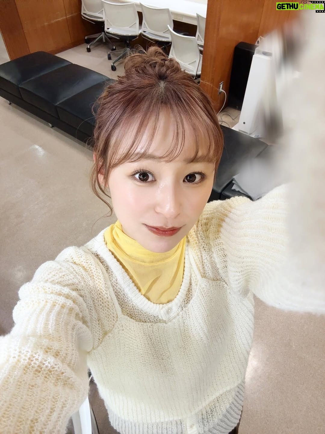 Miu Suzuki - 3.5K Likes - 久しぶりにおだんごヘア🍡

明日のブランチはbookコーナーにて
又吉さんの最新作「生きとるわ」のインタビューを担当しました！スタジオにもいるよ👯

そして！明日お知らせがあるよー！！！！
19:00〜のインスタライブで発表するので是非☝️