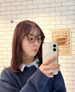 Miu Suzuki Instagram - 🍒😙