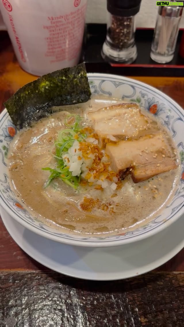 Miu Suzuki - 2.7K Likes - 今日もラーメンは裏切らない
 #みうの麺すたぐらむ 
 #麺や庄の 
 #ラーメン