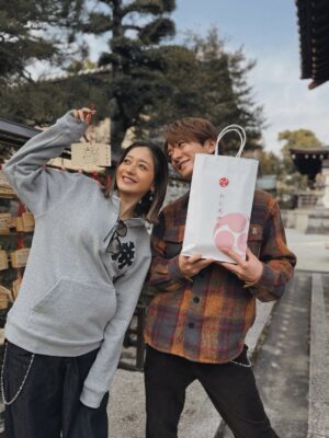 Miyū Ikeda Instagram - 私事ではございますが、この度、
新しい小さな命を授かりました！

こんなに顔がそっくりな私たちのもとに生まれてくる子は、どんな子になるのだろうと想像するだけで、毎日が楽しみで待ち遠しいです。

現在は食欲も元気もモリモリで、体型の変化などに戸惑うこともありますが、少しずつ大きくなっていくお腹も、今しかできない貴重な経験として愛おしく感じています。

無事に生まれてきてくれることを願い、これからはより一層、身体を大切にしながら過ごしていきたいと思います🪽

仕事に関しましては、無理のない範囲で働けるだけ働かせていただく予定です！
今後とも温かく見守ってください！

2026年2月5日 池田美優