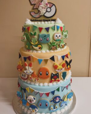 Mizuki Yamamoto Instagram - ☾𓈒𓂂𓏸
「ポケモン30周年、はじまる」キックオフ発表会
に出演しました!
高杉真宙くんと永尾柚乃ちゃんそして、レインボーのおふたりと
30年分のポケモン年表を見ながら楽しくトークをしたり、スペシャルなケーキが登場したり。
12匹の野球のユニフォームを着た可愛いピカチュウ達とも会えました♡
私の人生、思い返せばずっとポケモン達と一緒だった気がします。
30周年のイベント、まだまだ色んなサプライズがありそうで、楽しみです、、、♡
これからもずっとポケモンを愛し続けます!!
改めて、ポケモン30周年おめでとうございます!
#PR
#ポケモン30周年