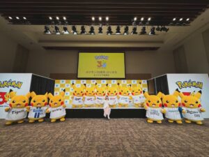 Mizuki Yamamoto Instagram - ☾𓈒𓂂𓏸

 「ポケモン30周年、はじまる」キックオフ発表会
に出演しました！

高杉真宙くんと永尾柚乃ちゃんそして、レインボーのおふたりと
30年分のポケモン年表を見ながら楽しくトークをしたり、スペシャルなケーキが登場したり。
12匹の野球のユニフォームを着た可愛いピカチュウ達とも会えました♡
⁡
私の人生、思い返せばずっとポケモン達と一緒だった気がします。

30周年のイベント、まだまだ色んなサプライズがありそうで、楽しみです、、、♡

これからもずっとポケモンを愛し続けます!!
改めて、ポケモン30周年おめでとうございます！

#PR
#ポケモン30周年