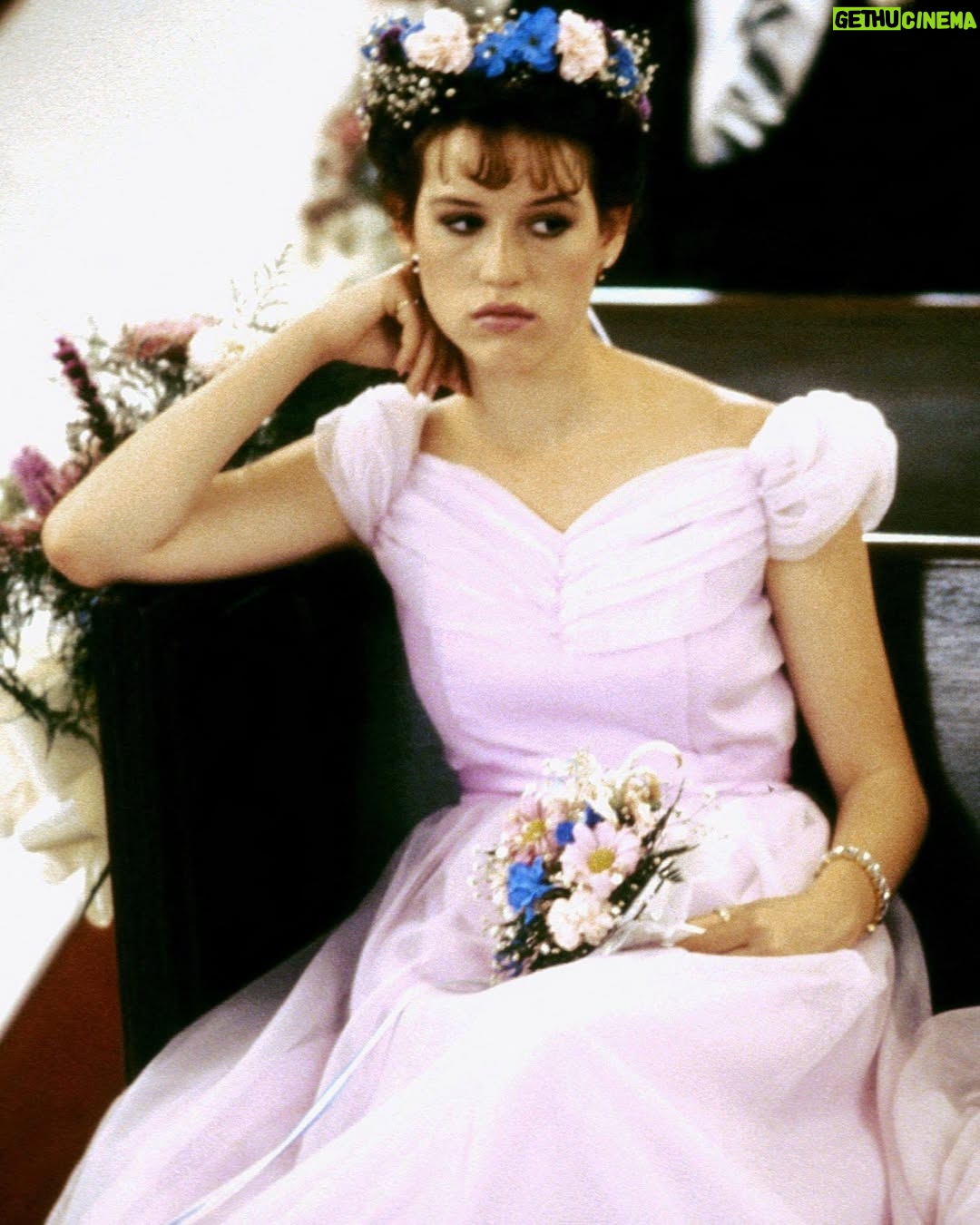 Molly Ringwald - 17.6K Likes - Today, Mrs. 'Pretty in Pink' herself was born. 💞🎂 Happy 58th birthday to the original “hot stuff,” @mollyringwald — forever an ’80s icon and TV mom. photos: Alamy