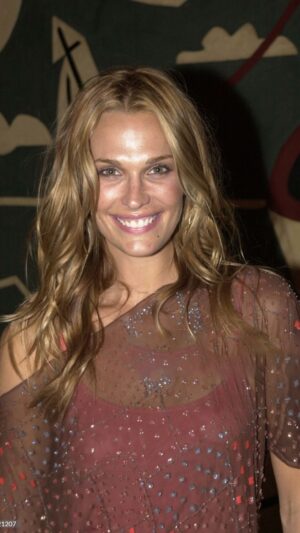 Molly Sims Instagram - Yes kids, your mom was cool 😉