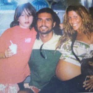 Mónica Ayos Instagram - 🎂👑Feliz cumpleaños ayer, hoy y siempre amor nuestro♥️👑. Que la vida nos siga sorprendiendo con mas sueños cumplidos y felices por el mundo. Que todo el esfuerzo de lo construido nos siga abrazando amorosamente 🙏🏻♥️. Te amo @diegooliveraok ❤️‍🔥🎁🌎🌏🌍🗺️👑