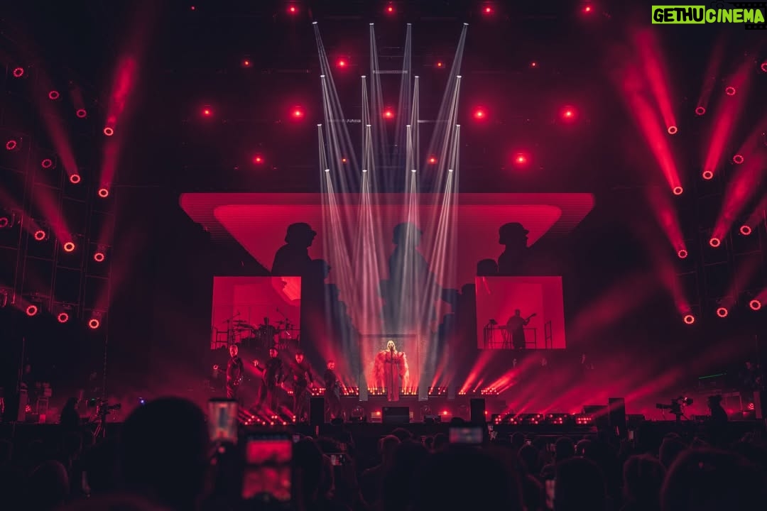 Mónica Naranjo - 1.5K Likes - Y Europa…❤️‍🔥❤️‍🔥❤️‍🔥

📸: @daniel_cruz_foto 
💡: @caco.garcia 
🎤: @greatesthitstour 

#monicanaranjo #greatesthitstour #mónicanaranjo