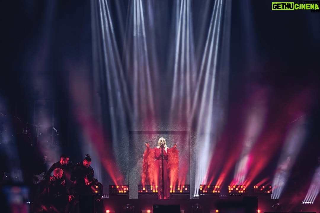 Mónica Naranjo - 1.5K Likes - Y Europa…❤️‍🔥❤️‍🔥❤️‍🔥

📸: @daniel_cruz_foto 
💡: @caco.garcia 
🎤: @greatesthitstour 

#monicanaranjo #greatesthitstour #mónicanaranjo