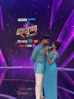 Mridhula korapati Instagram - Still can’t get over this episode 🦋 #jodiareyoureadyseason3
MUA : @glownshine_bridalmakeover
#mridhulakorapati #bharathraj