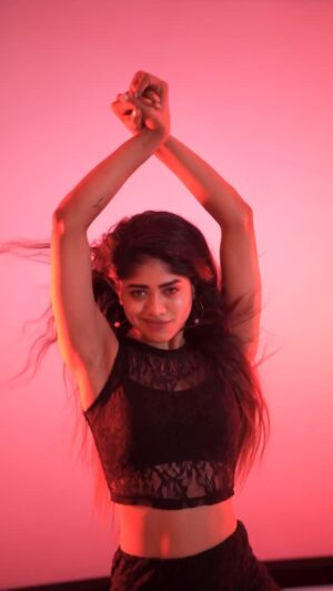 Mridhula korapati Instagram - What the heck 💃
📸 : @gokul_krishnan_1010
✂️ : @iam_bhavishk
#Loopd #DivoMusic #WhatTheHeck
