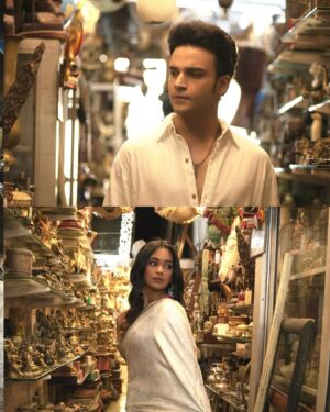 Mugdha Chaphekar Instagram - A little chaos of the bazaar, a lot of calm in each other 🤍✨

Styling & Concept: @styleitupbyaashna
Photography: @yellowflower_photography_
Hair & Makeup: @makeupmissile

Krishna in @tanoti.in
Footwear: @themadrastrunk

Mugdha in @indianweddingsaree
Jewellery: @styleitupstudio

#Pranbir #IndianAesthetic #SareeLove #BazaarVibes #kumkumbhagya