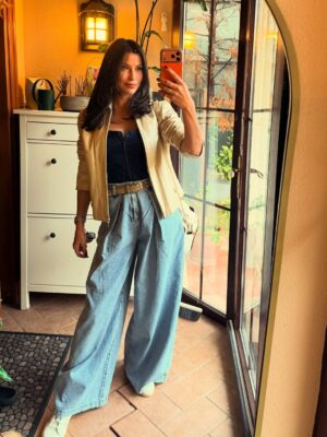 Müjde Uzman Instagram - Show must go on

#reklam