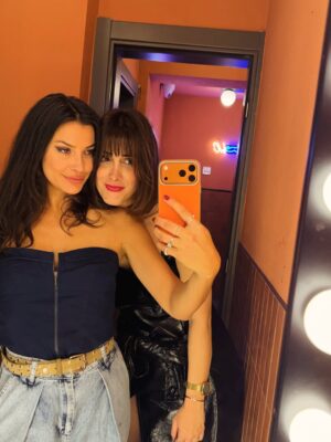Müjde Uzman Instagram - Show must go on

#reklam