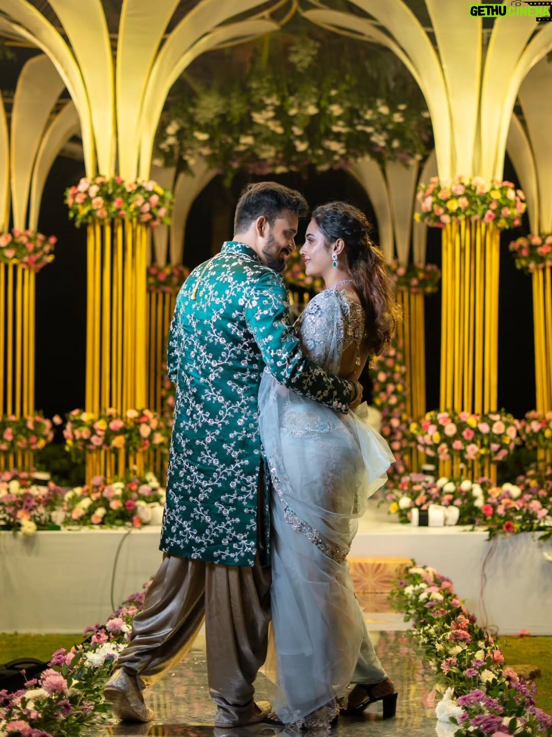 Myna Nandhini - 226.6K Likes - உன்னோடு நானும் ❤️❤️❤️❤️❤️ #love #foryou #forever #lovestory

Decor - @zigzagdecors
Dress - @thorkal_couture
Makeup - @jeevithamakeupartistry
Jewels - @nacjewellers
Photography - @oncemore.photography 
Hairstylist - @mani_stylist_
Saree drapist - @pleats_drapes
Location - @vgpheritagevenues