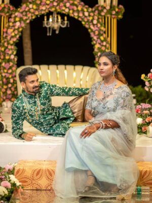Myna Nandhini Instagram - உன்னோடு நானும் ❤️❤️❤️❤️❤️ #love #foryou #forever #lovestory

Decor - @zigzagdecors
Dress - @thorkal_couture
Makeup - @jeevithamakeupartistry
Jewels - @nacjewellers
Photography - @oncemore.photography 
Hairstylist - @mani_stylist_
Saree drapist - @pleats_drapes
Location - @vgpheritagevenues