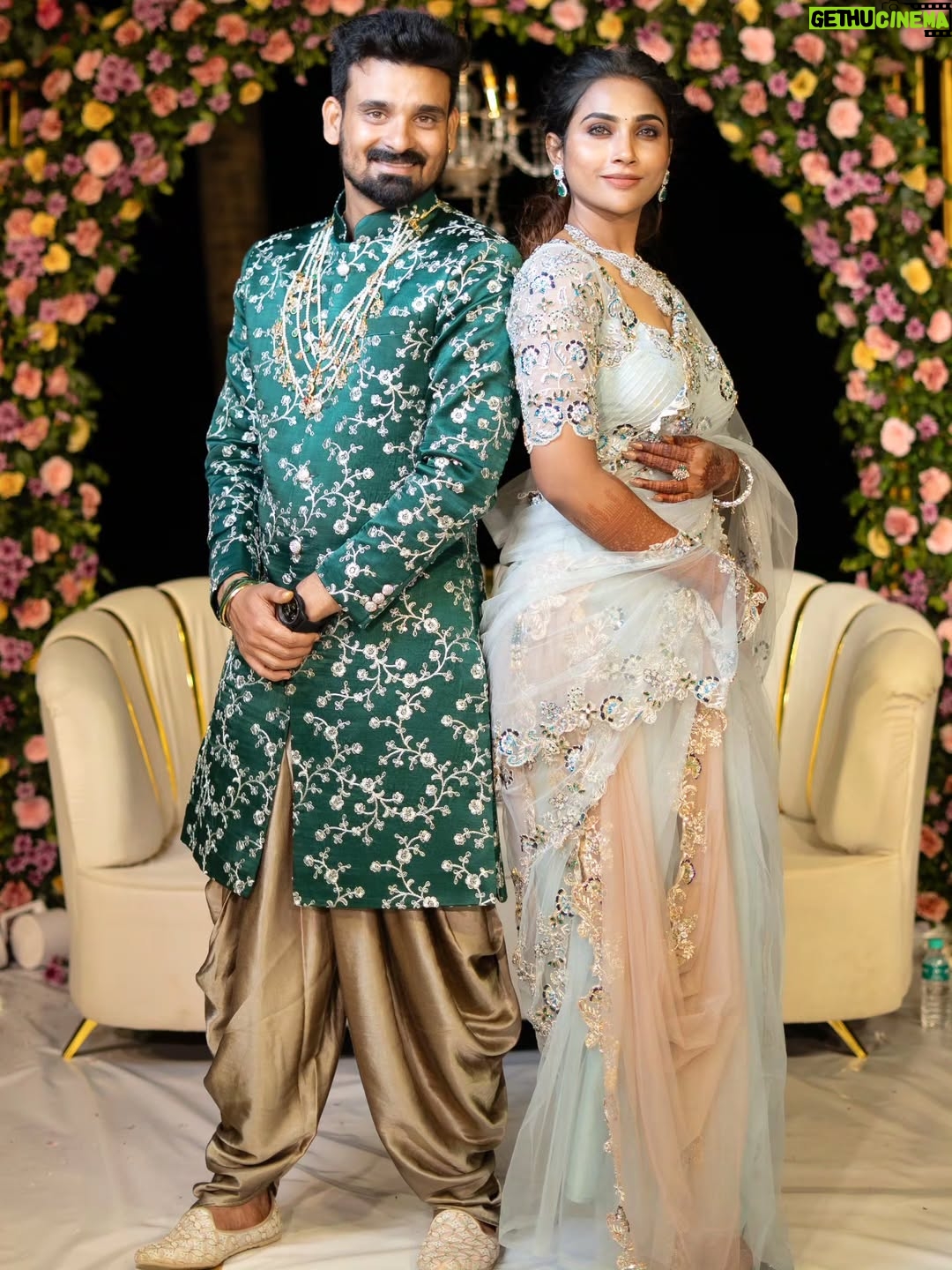 Myna Nandhini - 226.6K Likes - உன்னோடு நானும் ❤️❤️❤️❤️❤️ #love #foryou #forever #lovestory

Decor - @zigzagdecors
Dress - @thorkal_couture
Makeup - @jeevithamakeupartistry
Jewels - @nacjewellers
Photography - @oncemore.photography 
Hairstylist - @mani_stylist_
Saree drapist - @pleats_drapes
Location - @vgpheritagevenues