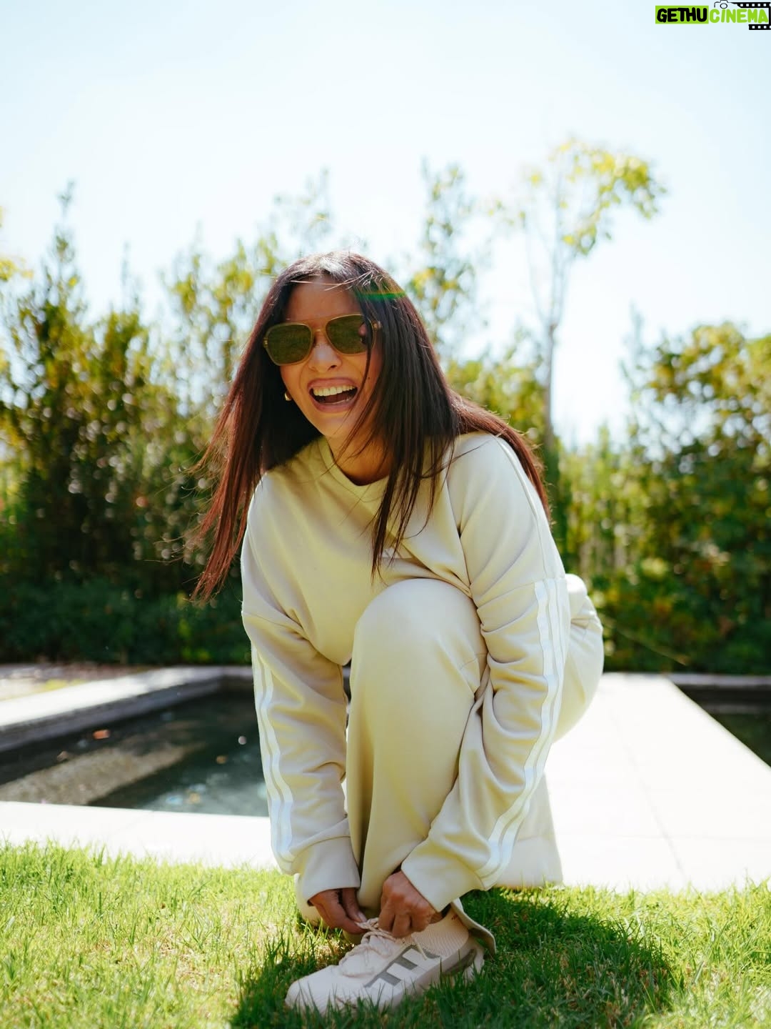Myriam Hernández - 14.6K Likes - Ayer tomamos algunas fotos aprovechando la mañana de entretenimiento para lucir mi hermoso conjunto de @adidascl 🏋🏻‍♀️❤️. 

#creadoconadidas