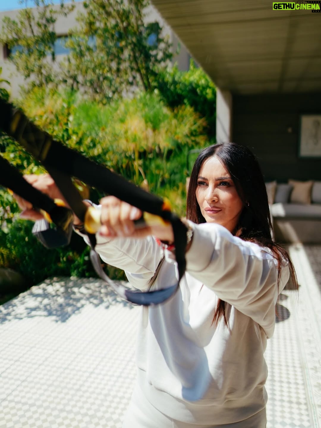 Myriam Hernández - 14.6K Likes - Ayer tomamos algunas fotos aprovechando la mañana de entretenimiento para lucir mi hermoso conjunto de @adidascl 🏋🏻‍♀️❤️. 

#creadoconadidas
