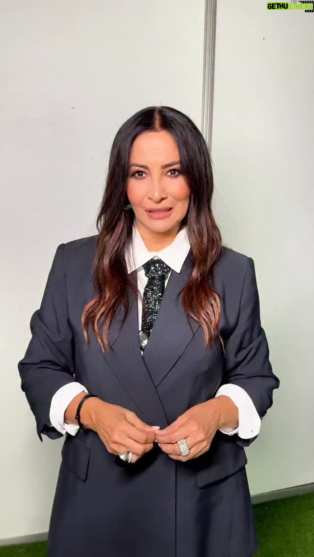 Myriam Hernández - 16.6K Likes - ¡IMPERDIBLE HOY! 
Hoy a las 20:00hr Chile te espero en mi En Vivo Especial para ustedes ❤️. 

Leí lo que pidieron de regalo para este mes del amor y lo logramos. Los espero hoy por mi cuenta. 

Recuerden activar el recordatorio que dejé en mis historias ✨