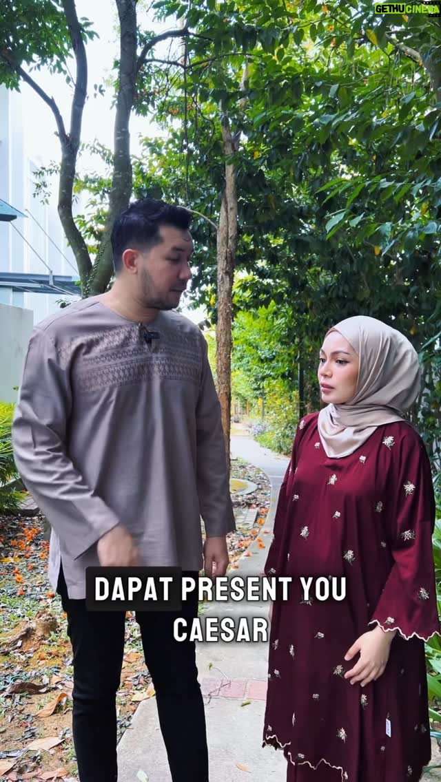 Nad Zainal - 9.9K Likes - Kalau orang kita memang tak ada hadiah ke lepas bersalin??? Czer pun sakit lah!!!

tanya je 🤣🤣🤣

tapi kalau tak bersalin pun, belikan time Raya seutas dua gelang emas dekat @emassrikayangan_ pun ok kan? 

tak mahal mana pun, sebab upah free, design pun up to date.... 

boleh kan sayang ? @ungkuismailaziz

jom tag suami masing masing